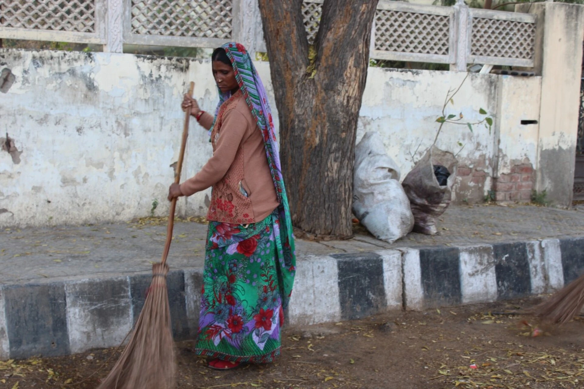 Beena-a-Valmiki-community-sanitation-worker-at-work-in-Jaipur-copy
