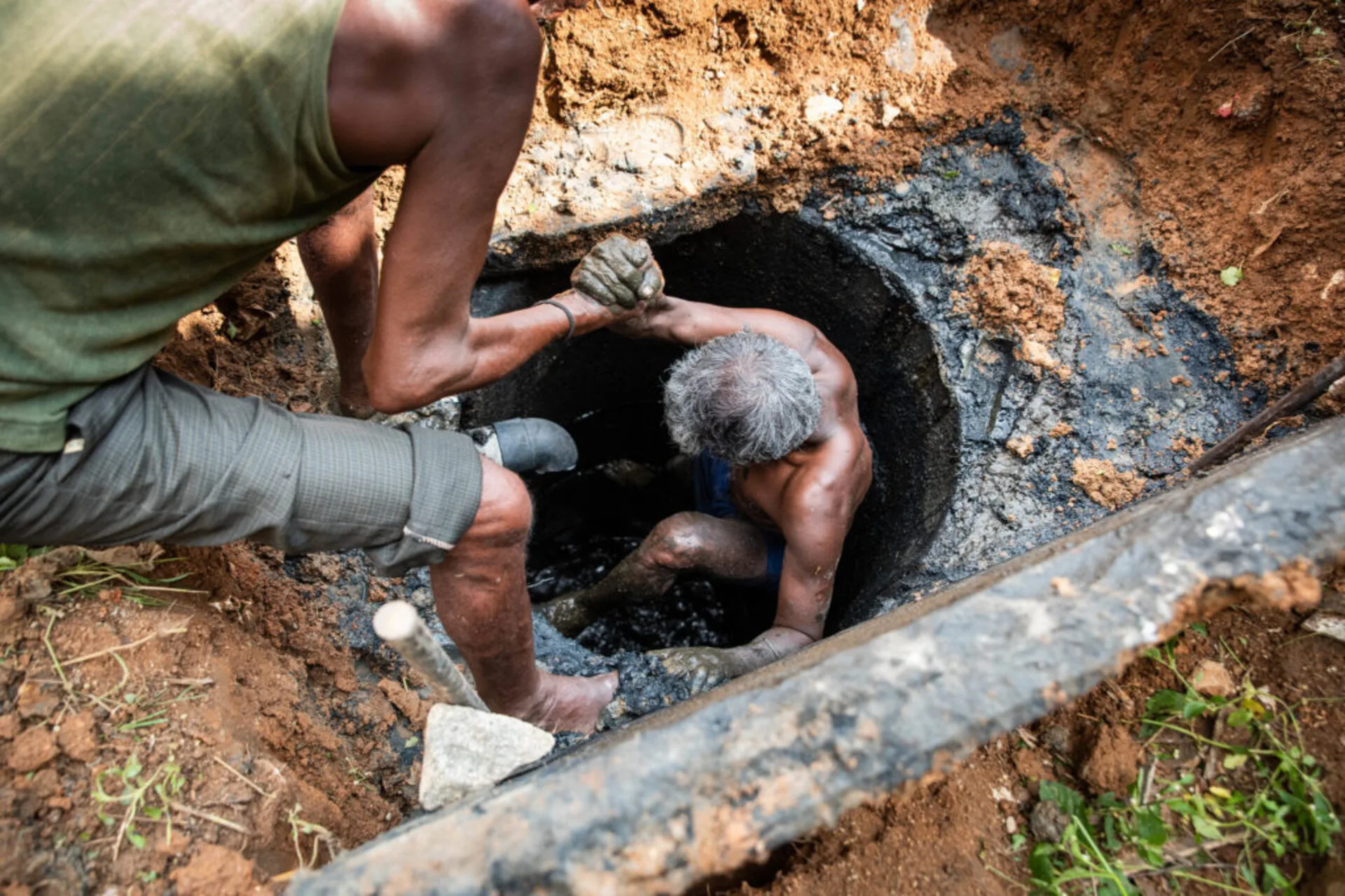 Sanitation-worker_1-e1587741231625-_1_